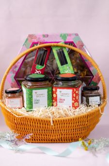 Wealth of Treasure Hamper 
