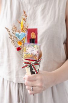 TD1 Mini Hand Bouquet