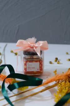 Mini 68g Honey Pot in Organza Gift Packing
