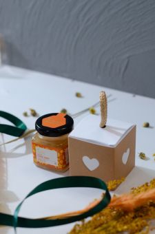 Mini 68g Honey Pot in Heart Shaped Kraft Box
